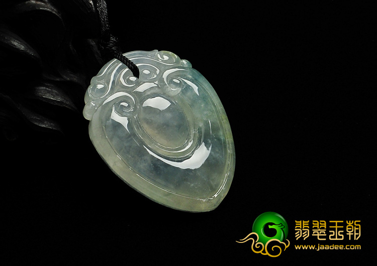 (超值推荐)冰种飘花缅甸翡翠A货心心相印挂件