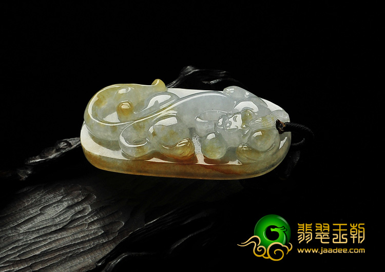 冰种黄翡缅甸翡翠A货螭龙戏珠挂件