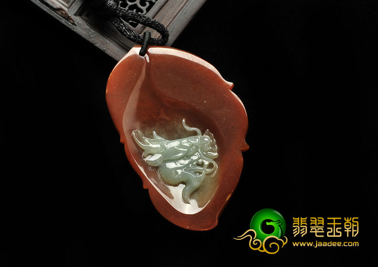 糯冰种褐红翡缅甸翡翠A货一夜成龙挂件