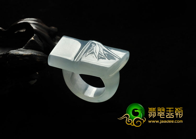 冰玻种晴水缅甸翡翠A货节节高指环
