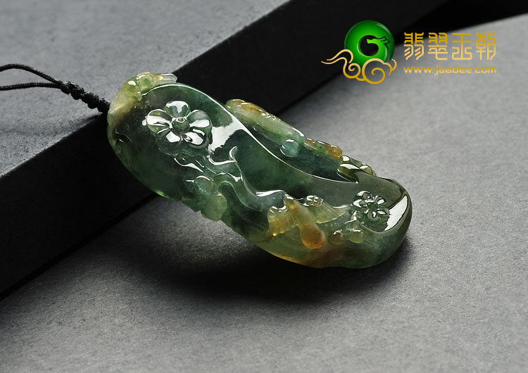 冰种黄翡飘花缅甸翡翠A货喜上眉梢挂件