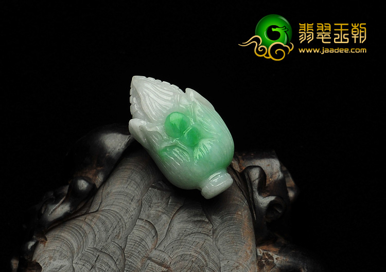 细糯种飘翠缅甸翡翠A货玉米挂件