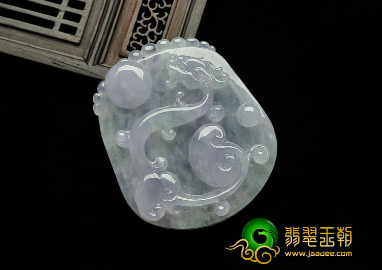 糯冰种春带彩缅甸翡翠A货如意龙牌挂件