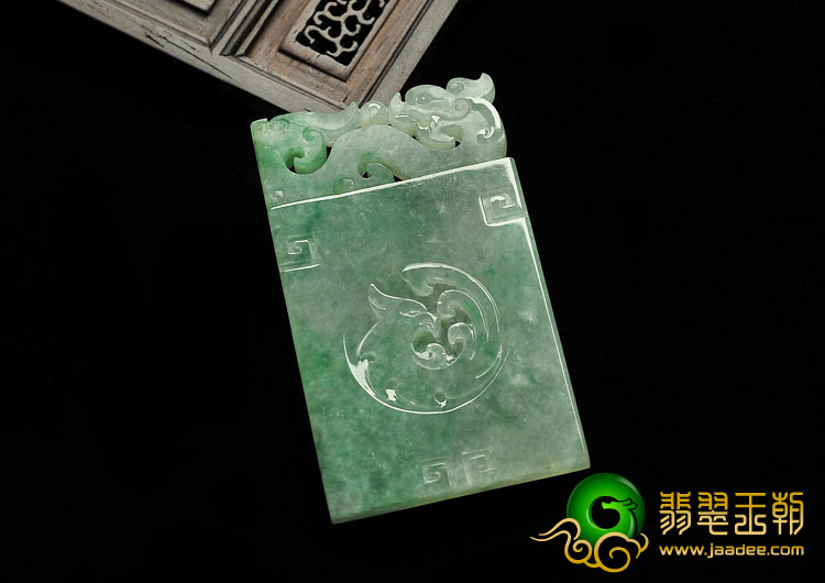 冰种飘花缅甸翡翠A货龙凤牌挂件