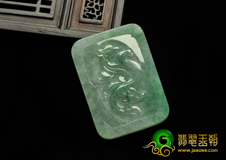 冰种飘花缅甸翡翠A货仿古龙凤牌挂件