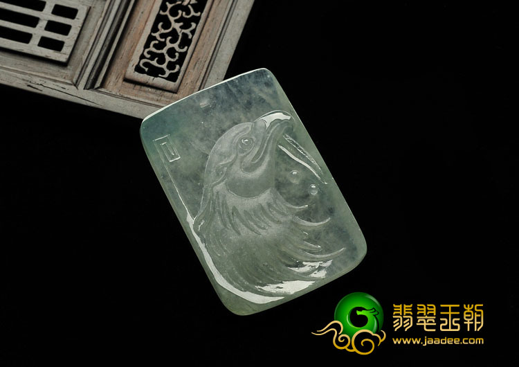 冰种略飘花缅甸翡翠A货老鹰头挂件