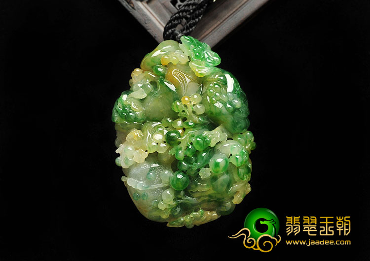 糯冰种黄加绿缅甸翡翠A货英明神武挂件