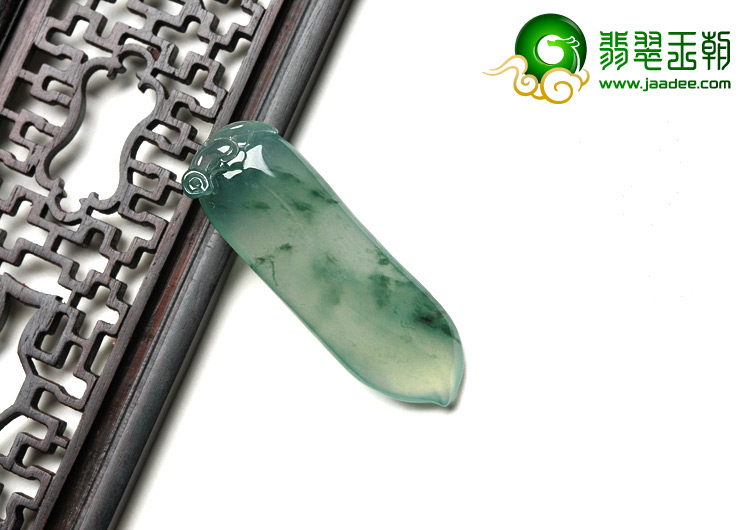冰种飘花缅甸翡翠A货翡翠福瓜挂件