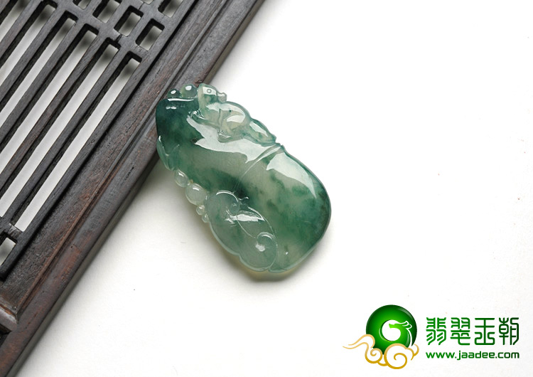 冰种飘花缅甸翡翠A货节节高挂件