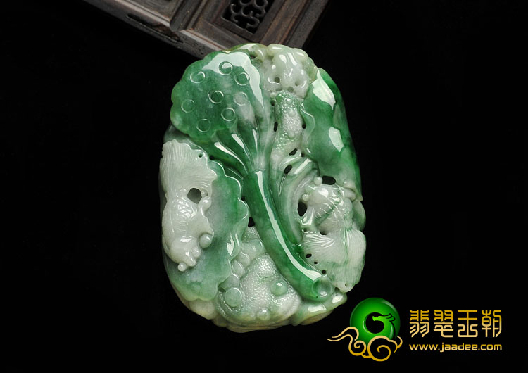 细糯种青色缅甸翡翠A货年年有余挂件