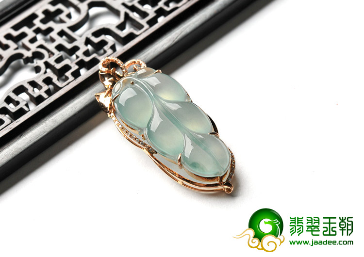 冰玻种晴水缅甸翡翠A货镶玫瑰金金枝玉叶胸坠（真钻）