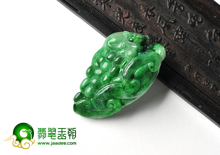 细糯种干青缅甸翡翠A货多子多福挂件