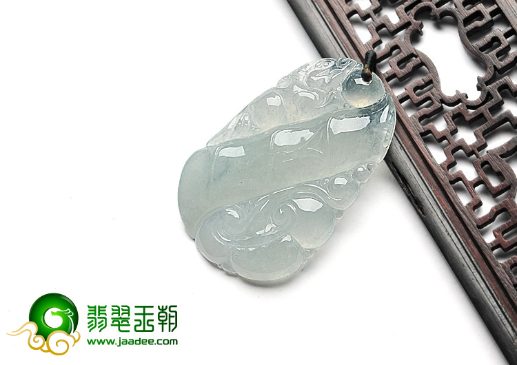 冰玻种缅甸翡翠A货节节高挂件