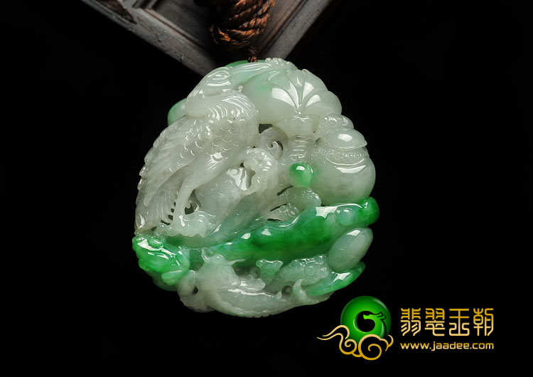 糯冰种翠色缅甸翡翠A货一路连科挂件