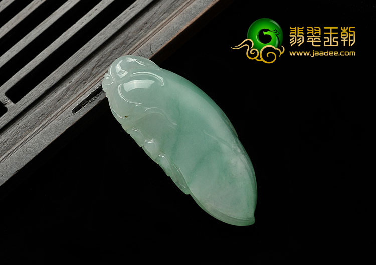 糯冰种绿晴水缅甸翡翠A货福瓜挂件