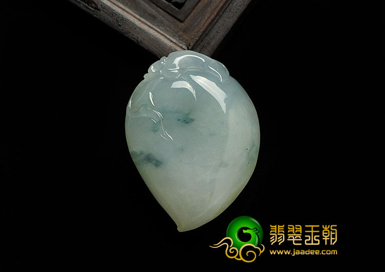 糯冰种飘花缅甸翡翠A货寿桃挂件