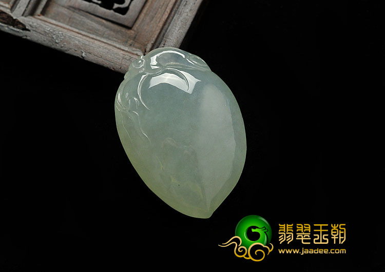 冰种晴水缅甸翡翠A货寿桃挂件