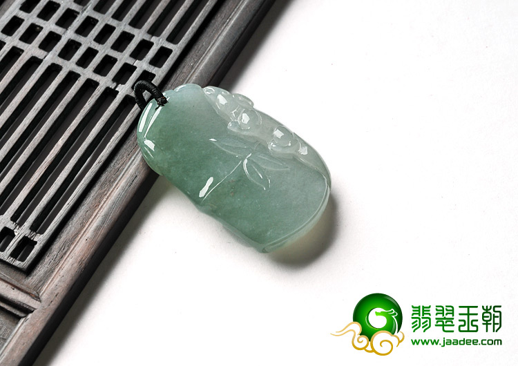 糯冰种晴水缅甸翡翠A货节节高挂件