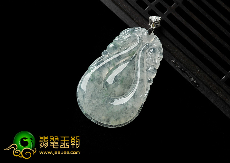 feicui冰种飘花缅甸翡翠A货双龙如意挂件