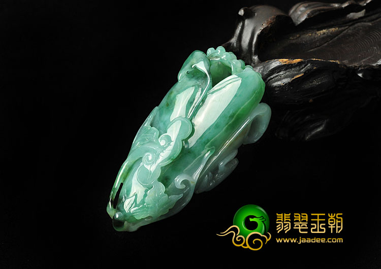 糯冰种青色缅甸翡翠A货玉兰花挂件