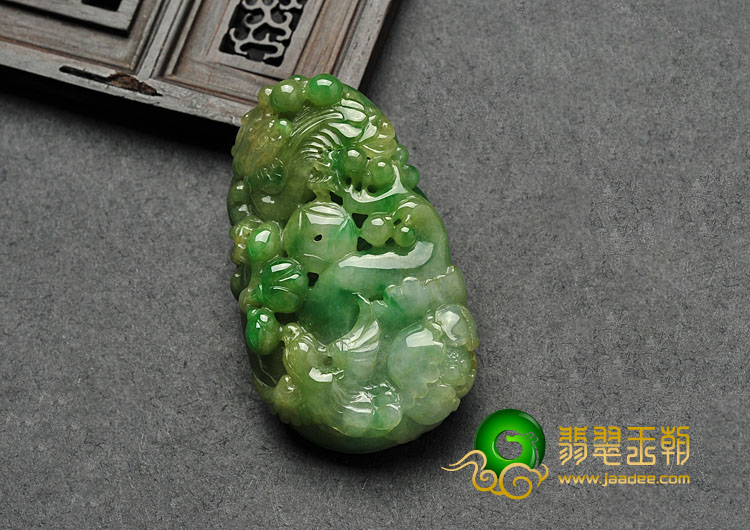 feicui糯冰种多彩缅甸翡翠A货英明神武挂件