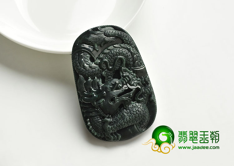 冰种墨翠缅甸翡翠A货龙牌挂件