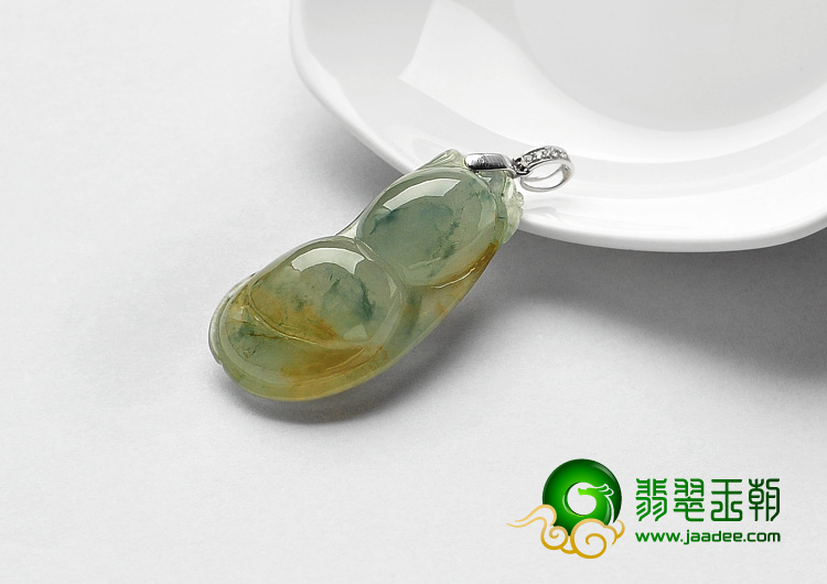 冰种飘花缅甸翡翠A货四季豆挂件