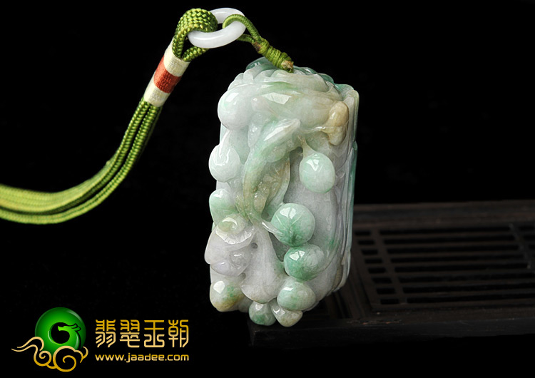 细糯种飘花缅甸翡翠A货枯木逢春手玩件