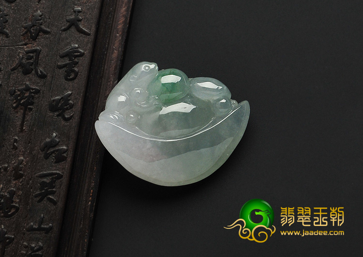 糯冰种飘花缅甸翡翠A货招财进宝挂件