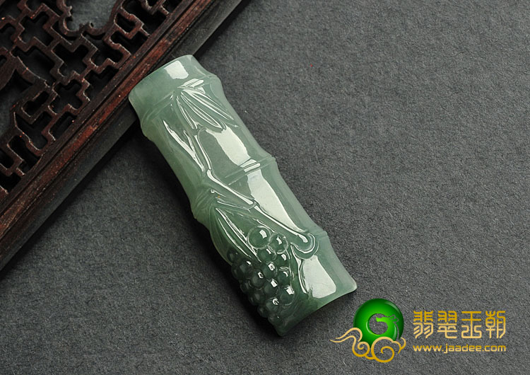 糯冰种晴水缅甸翡翠A货节节高挂件