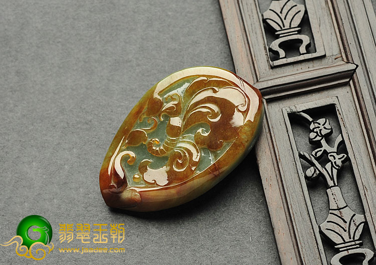 细糯种黄翡缅甸翡翠A货蝴蝶挂件
