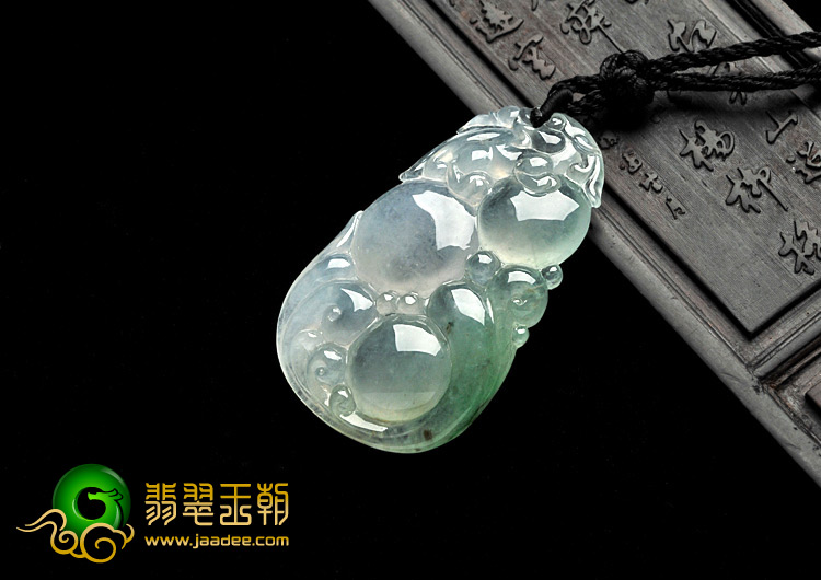冰种飘翠缅甸翡翠A货如意挂件