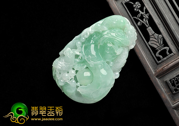 糯冰种晴水缅甸翡翠A货英明神武挂件