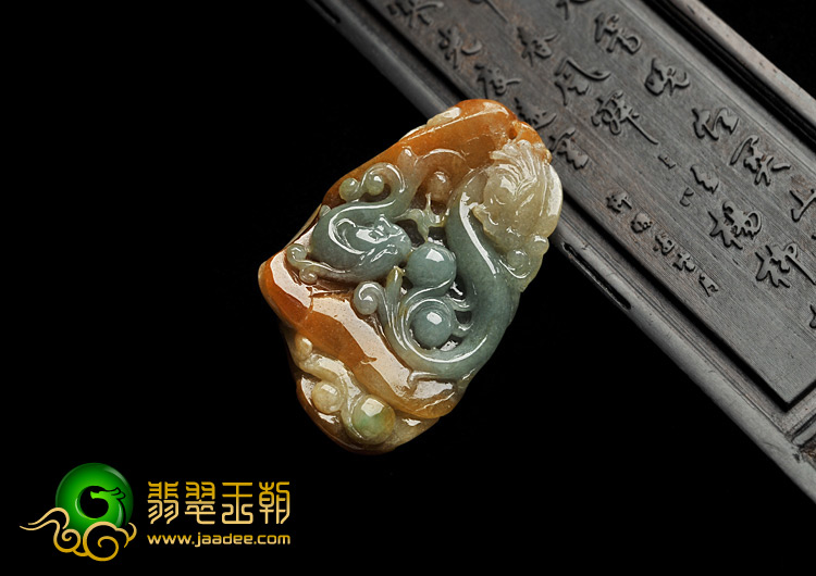 糯冰种褐黄翡缅甸翡翠A货螭龙挂件