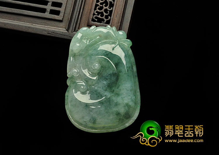 (超值推荐)糯冰种飘花缅甸翡翠A货如意挂件