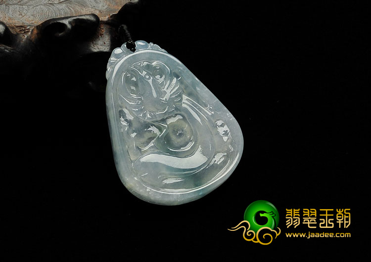 冰种略飘花缅甸翡翠A货龙凤牌挂件