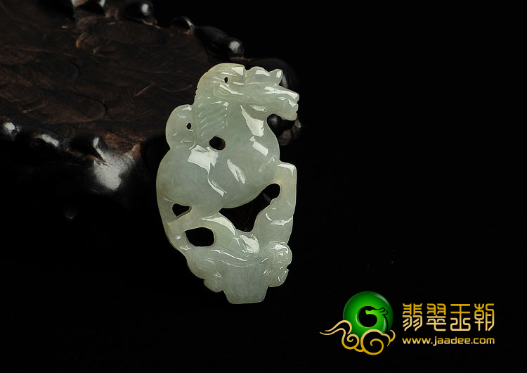糯冰种晴水缅甸翡翠A货马上赢钱挂件