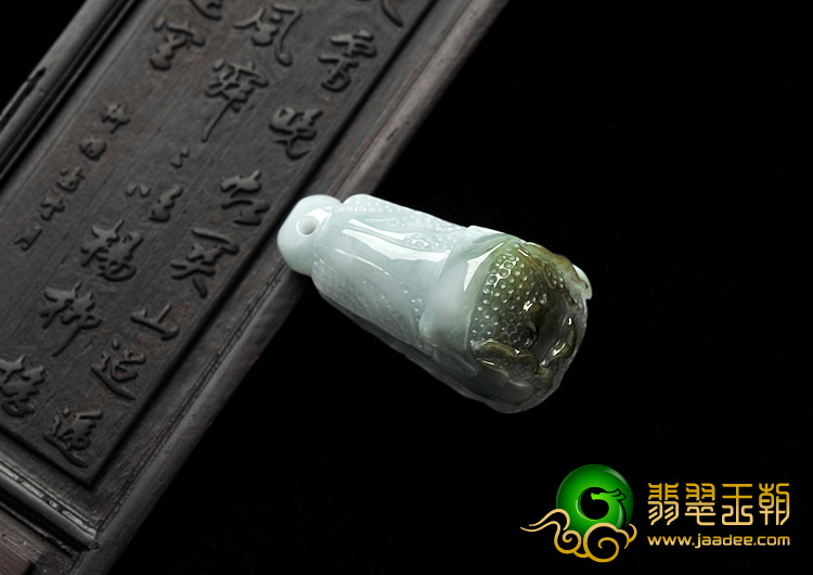 糯冰种飘花缅甸翡翠A货白菜挂件