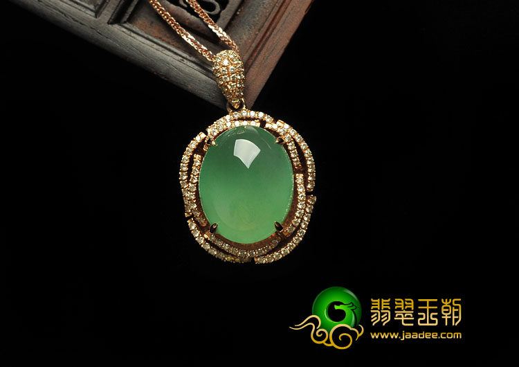冰种绿晴水缅甸翡翠A货镶玫瑰金胸坠（真钻）