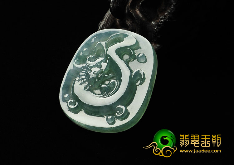 冰种飘花缅甸翡翠A货龙牌挂件