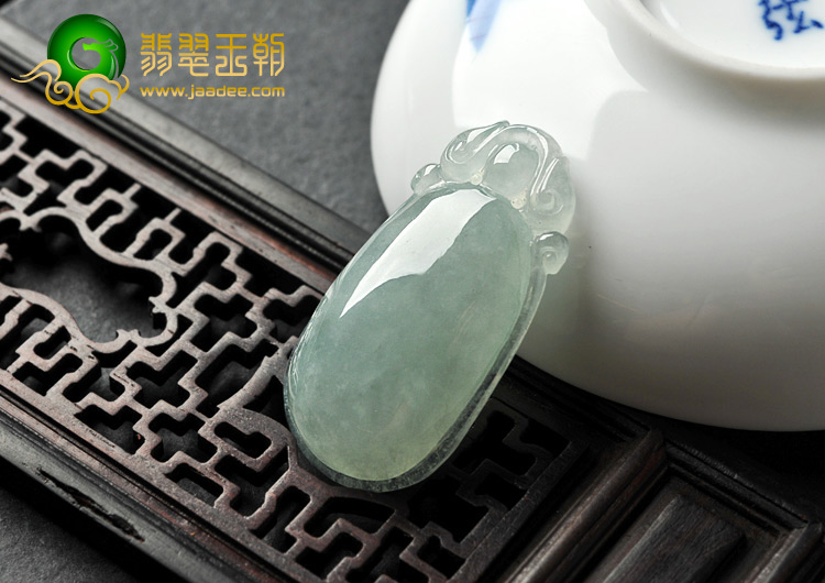 冰种晴水缅甸翡翠A货福瓜挂件