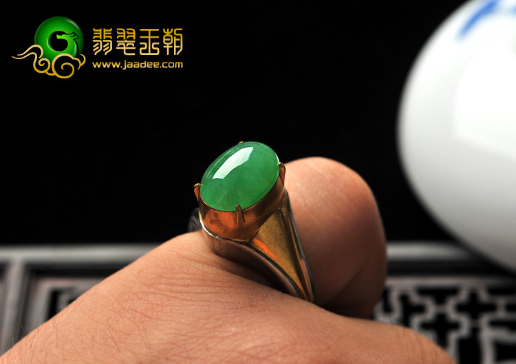 冰种阳绿满绿缅甸翡翠A货戒面