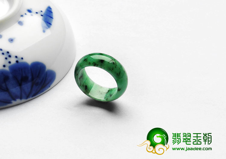 细糯种癣加绿缅甸翡翠A货指环