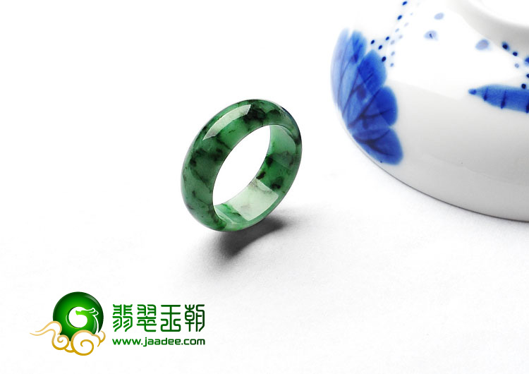 细糯种癣加绿缅甸翡翠A货指环