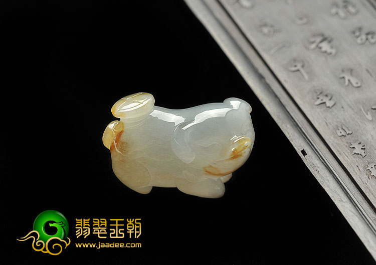 糯冰种黄翡缅甸翡翠A货福猪挂件