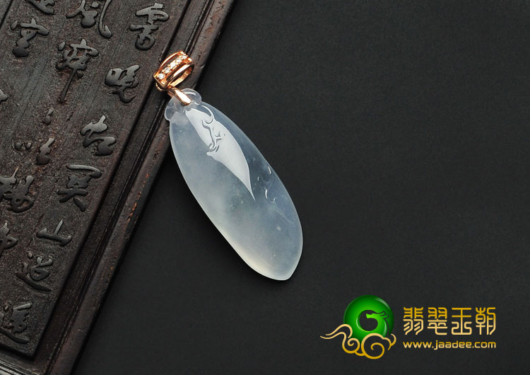 冰种晴水缅甸翡翠A货福瓜挂件