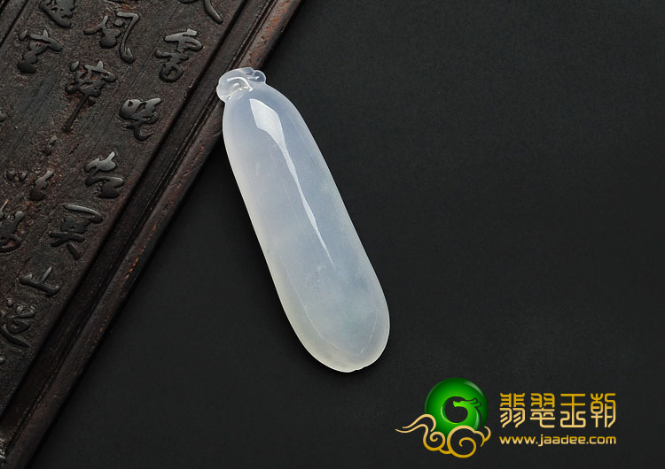 冰种缅甸翡翠A货福瓜挂件