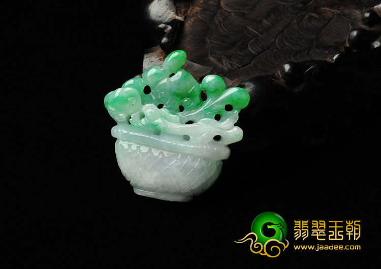 糯冰种飘翠缅甸翡翠A货花篮挂件