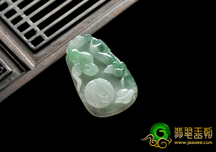 糯冰种飘花缅甸翡翠A货招财进宝挂件