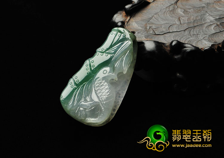 糯冰种青色缅甸翡翠A货节节高挂件